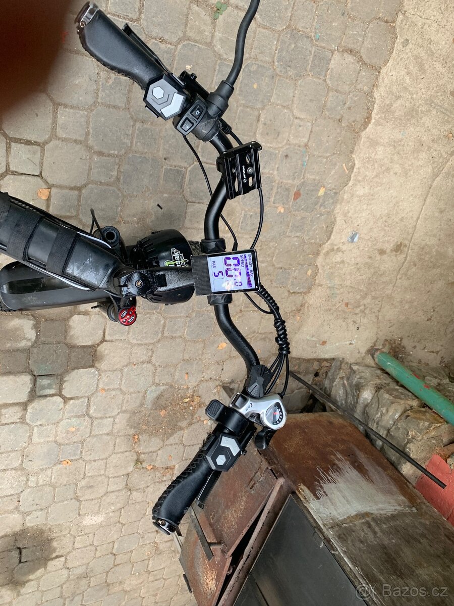 Elektrokolo max rychlost 40 km/h, dojezd 30 km - 14