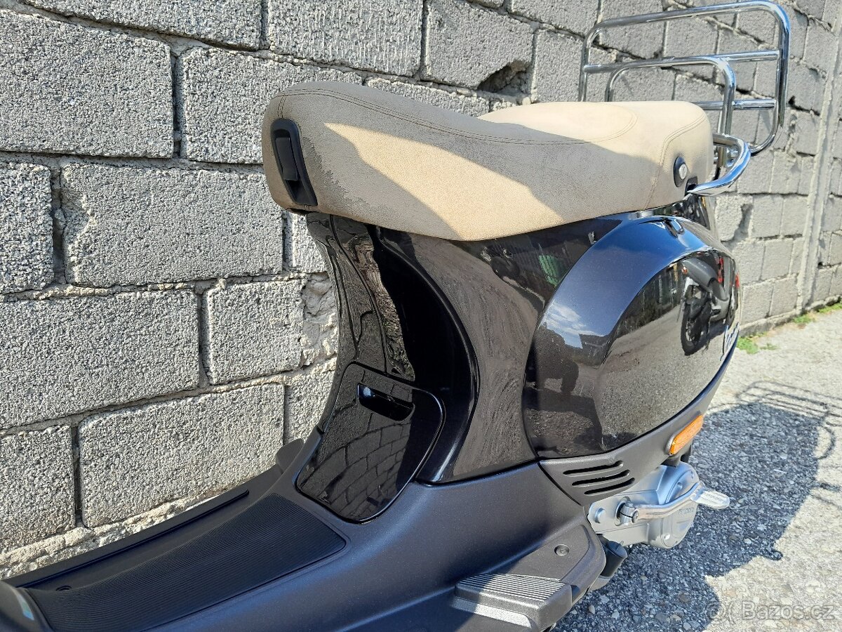 Vespa LX 50 4t, 2011, málo jetá, moc pěkný stav - 14