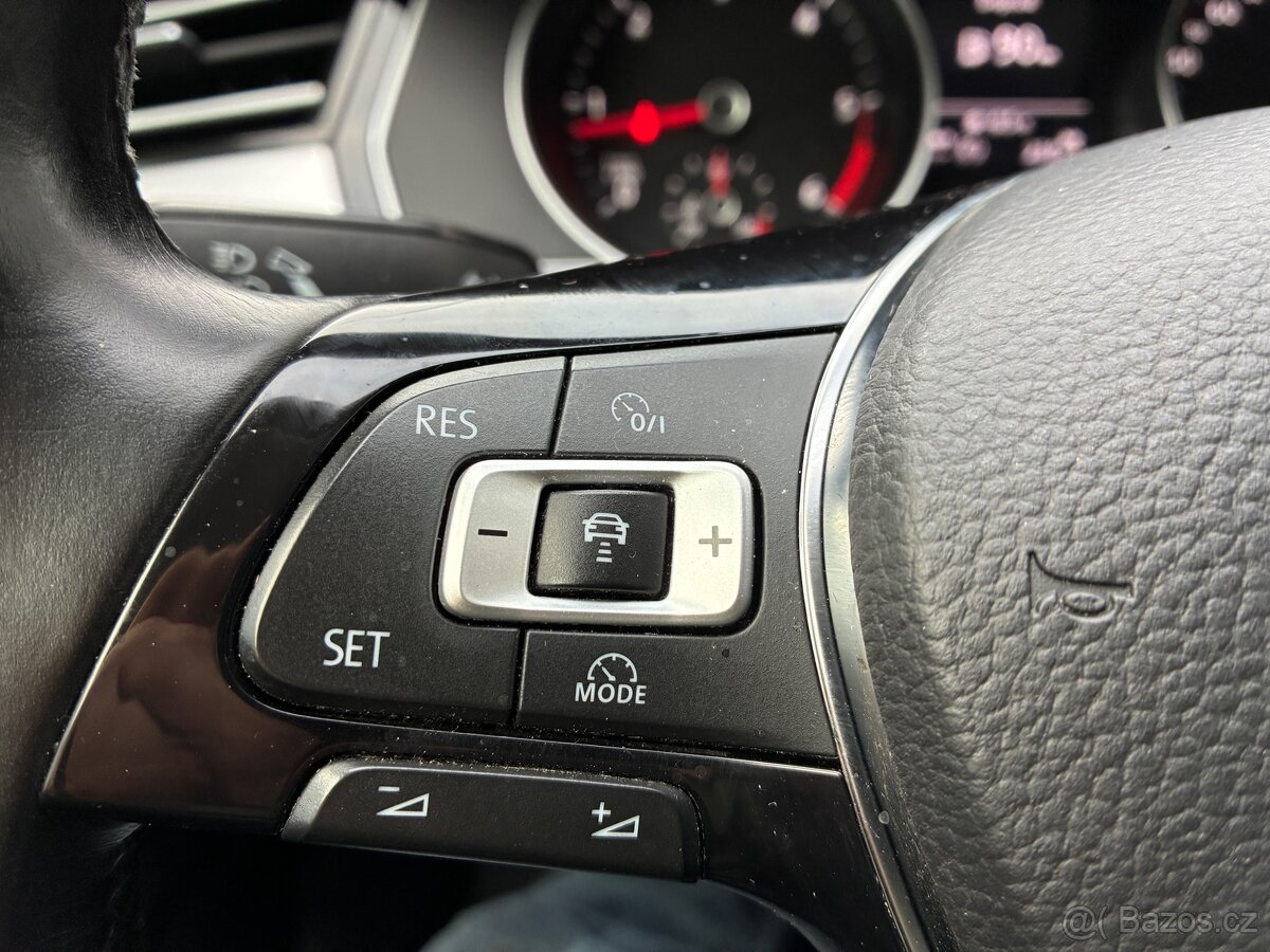 VW Passat B8 2.0 TDI 110kW | 216tkm, WEBASTO, TAŽNÉ, LED - 14