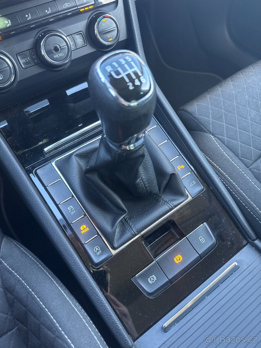 Škoda Superb 2.0 TDI KOMBI 140 kW ELEGANCE CZ 2. MAJITEL - 14