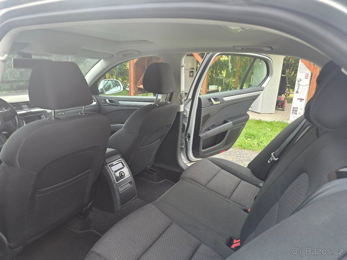 Skoda Superb 1.8i 2009 - 14