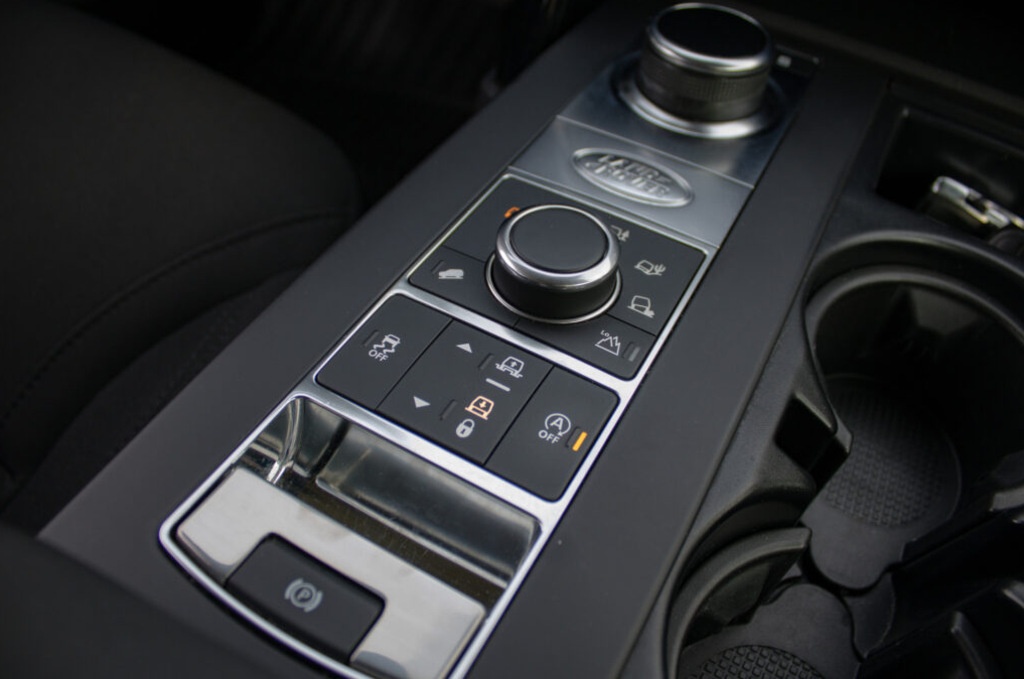 Land Rover Discovery 3.0 SDV6 SE - 14