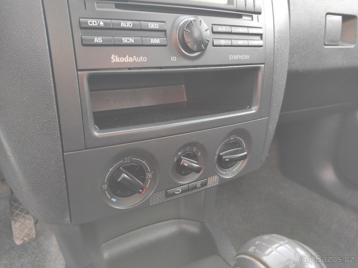 ŠKODA FABIA 1 1.4i KLIMATIZACE - 14