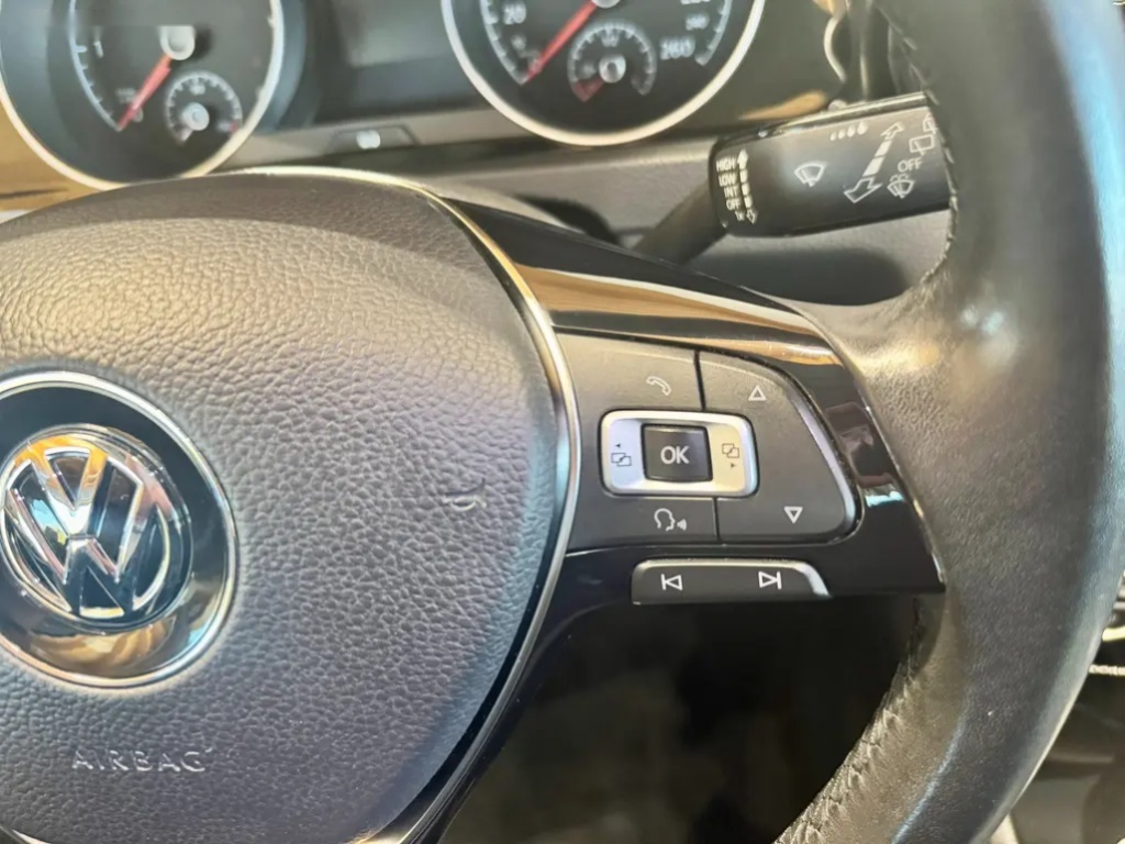 Volkswagen Golf, 2.0 TDi 110 Kw Highline - 14