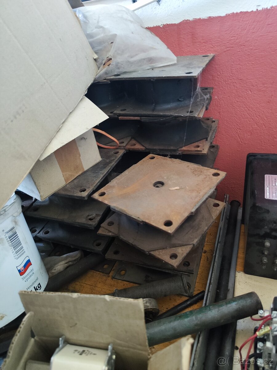 Náhradné diely - 14