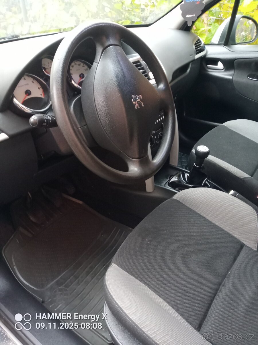 Peugeot 207 1,4 65 kW, STK platná, rv 2008 - 14