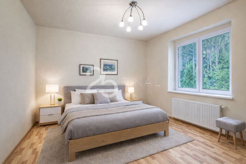 Multifunkční rodinný dům k prodeji se zahradou, k bydlení i - 14