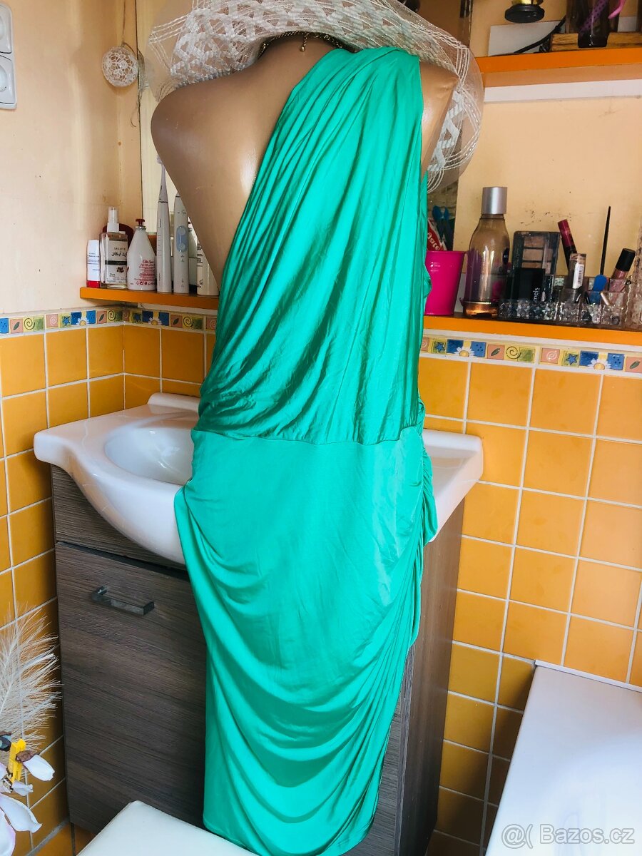 satyH&M # spolecenske# hostnasvatbu# hraskovezelene# asymetr - 14