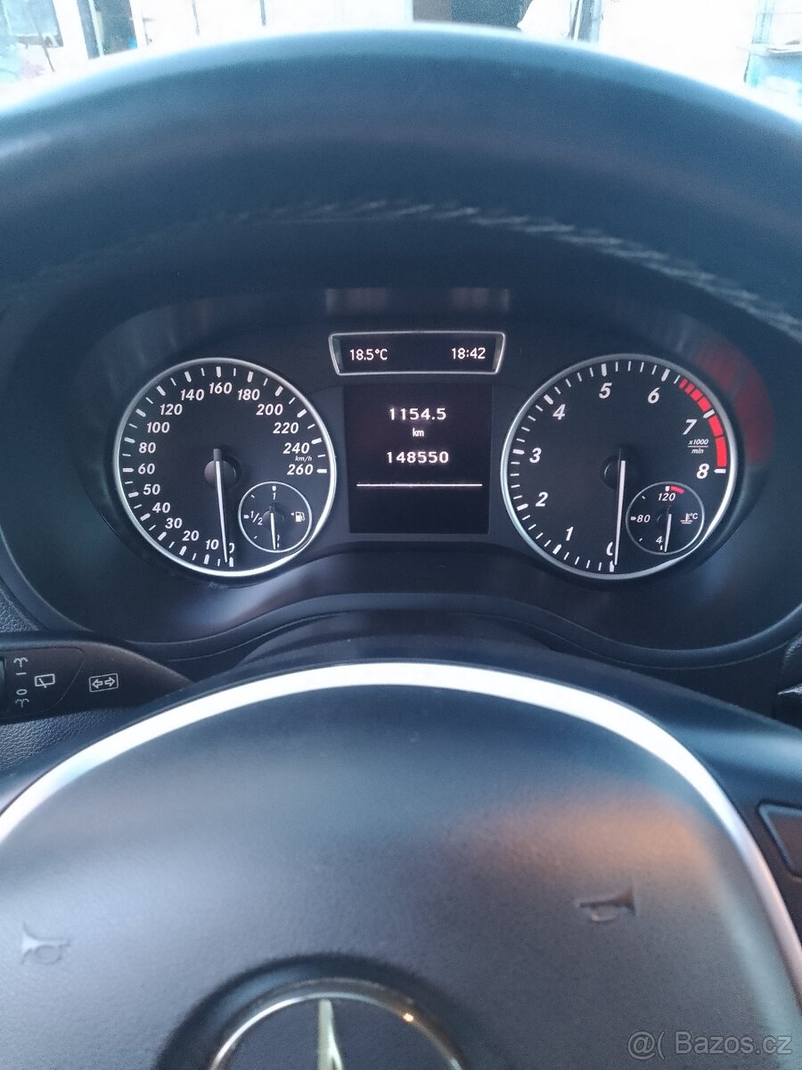 Mercedes Benz B180 - 14