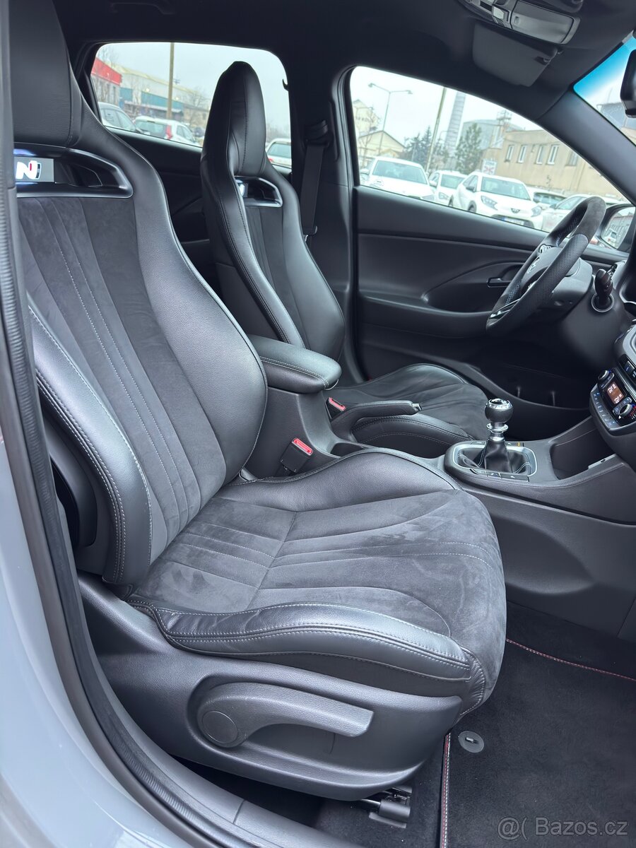 Hyundai i30N Performance Fastback 206kw/ V ZÁRUCE - 14