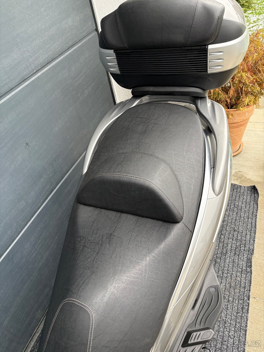 Piaggio X10 350 Executive ABS ASR - 14