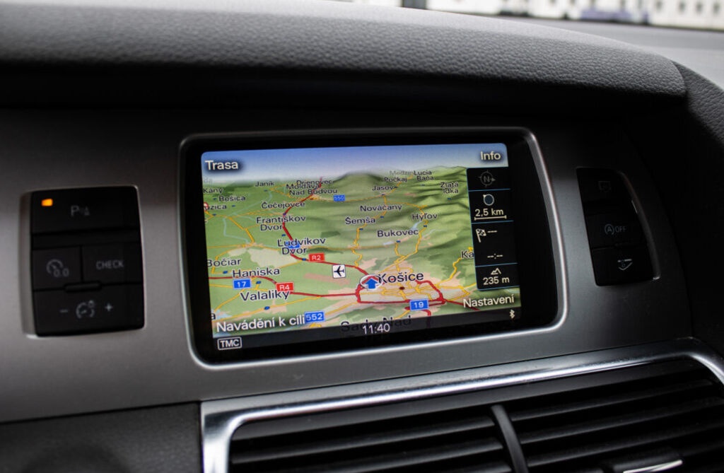 Audi Q7 3.0 TDI quattro Tiptronic S-line (2011) - 14