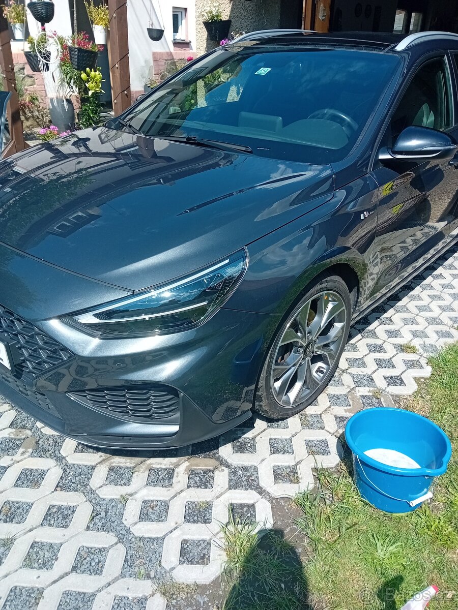Hyundai i30 combi 48V - 14