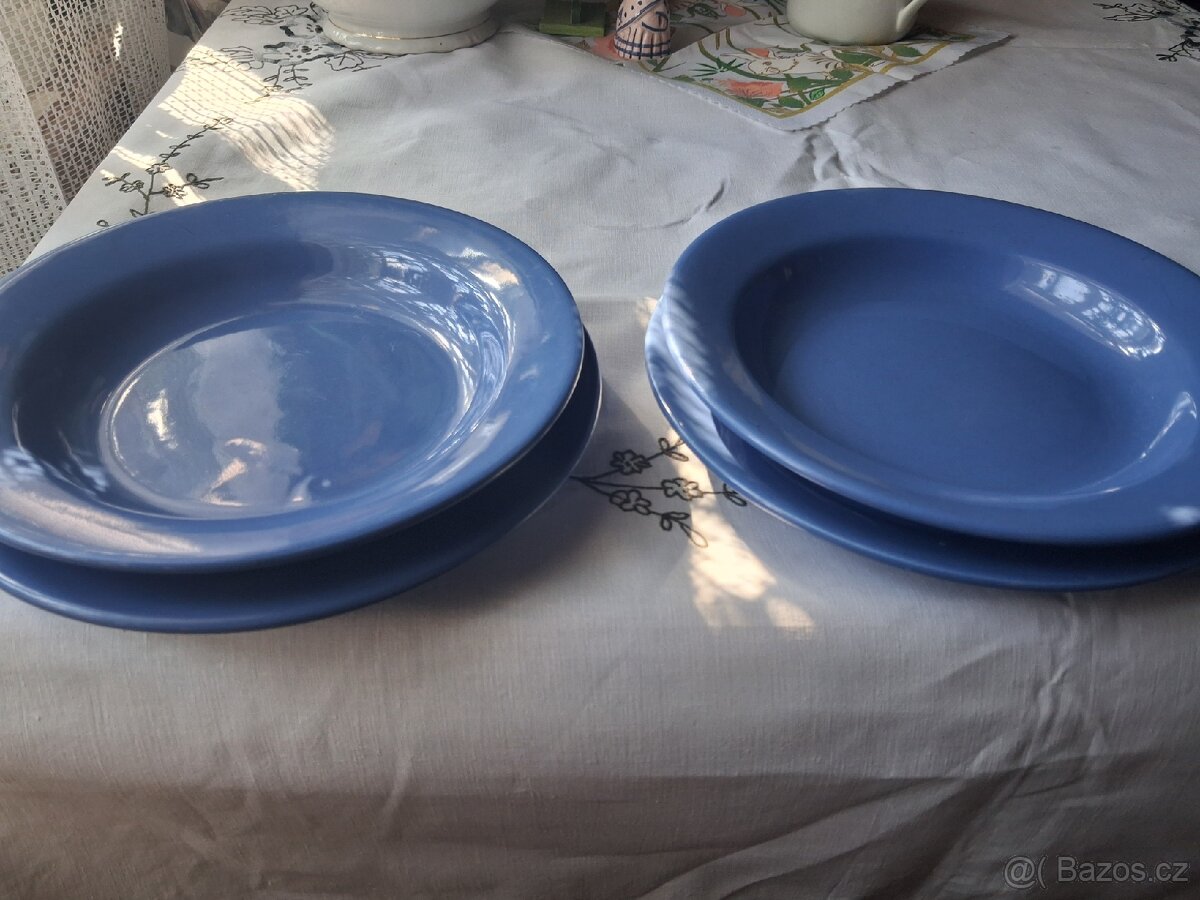 Sada jídelních talířů - 14