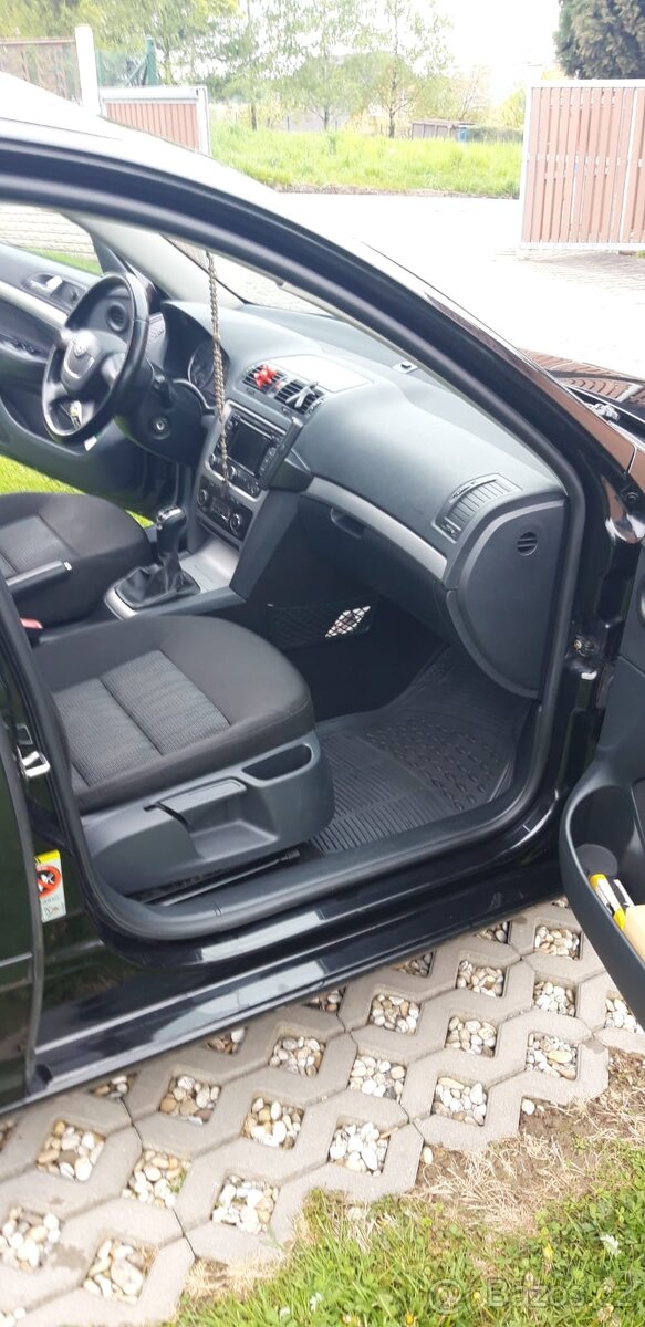 Prodám Octavia 2 combi - 14