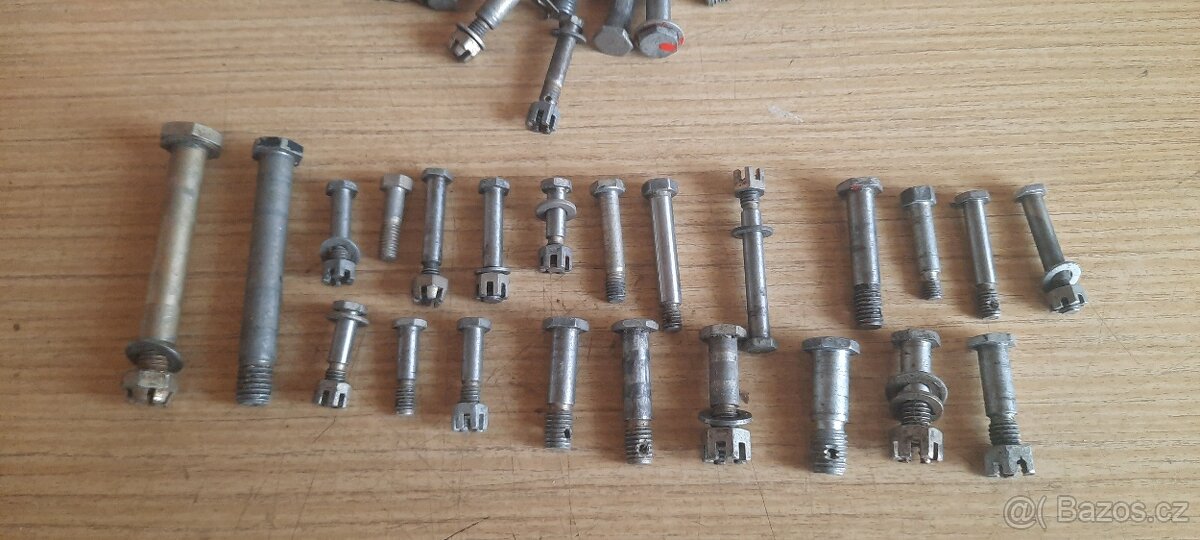 Letecky spojovací material - 14