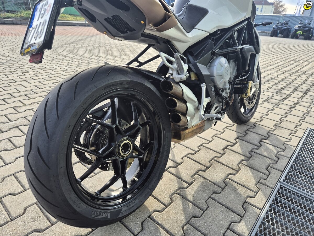MV Agusta Brutale 675 - 14