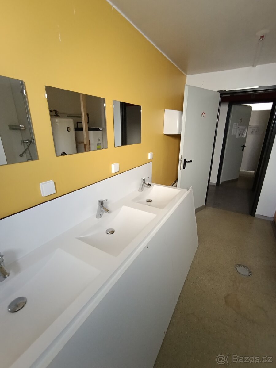 Na prodej:Ubytovna/Penzion 32 pokojů - 14