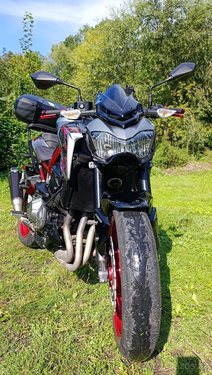 Kawasaki Z900 - 14