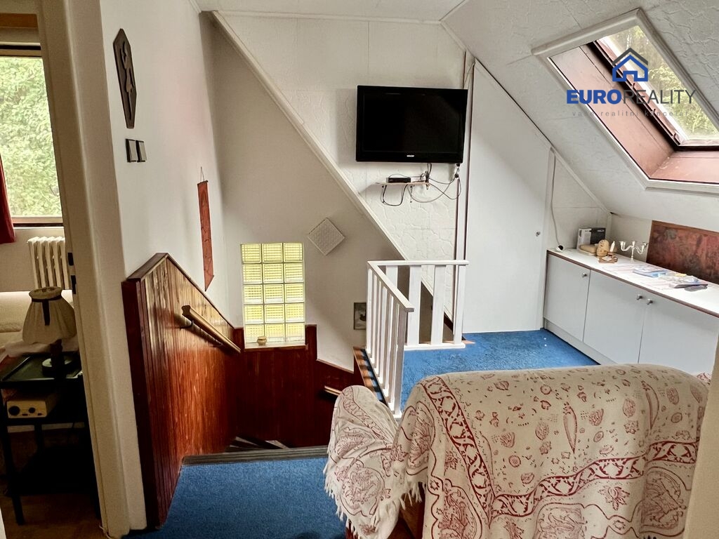 Prodej, rodinný dům, 195 m2, Valy, ul. Borová - 14