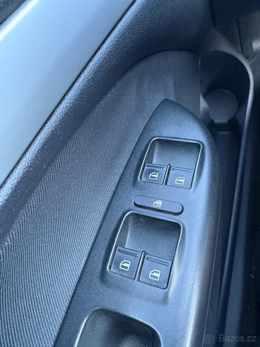 Škoda Octavia scout 2.0 tdi4x4 103kw - 14