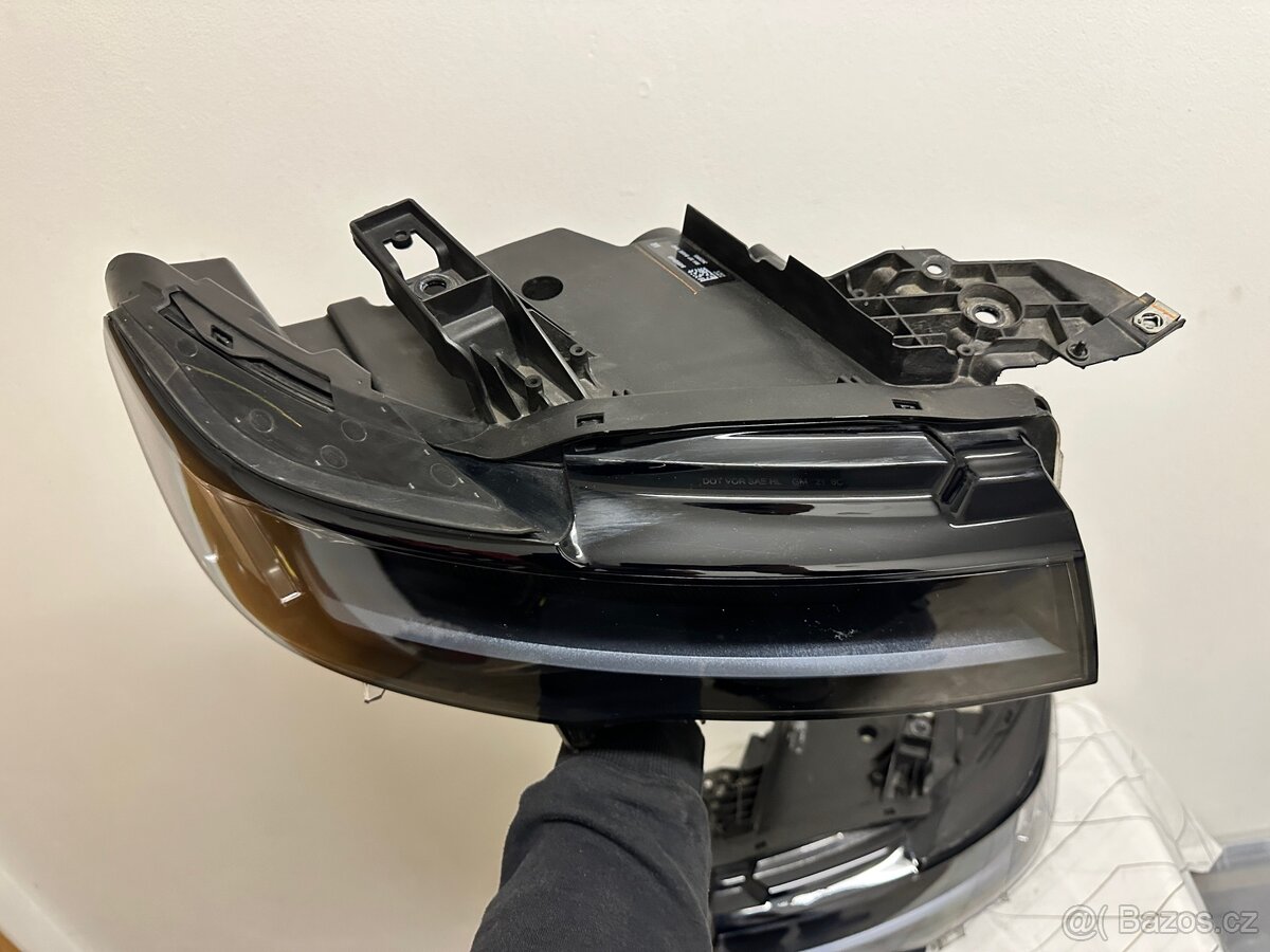 Cadillac Escalade světla - 14