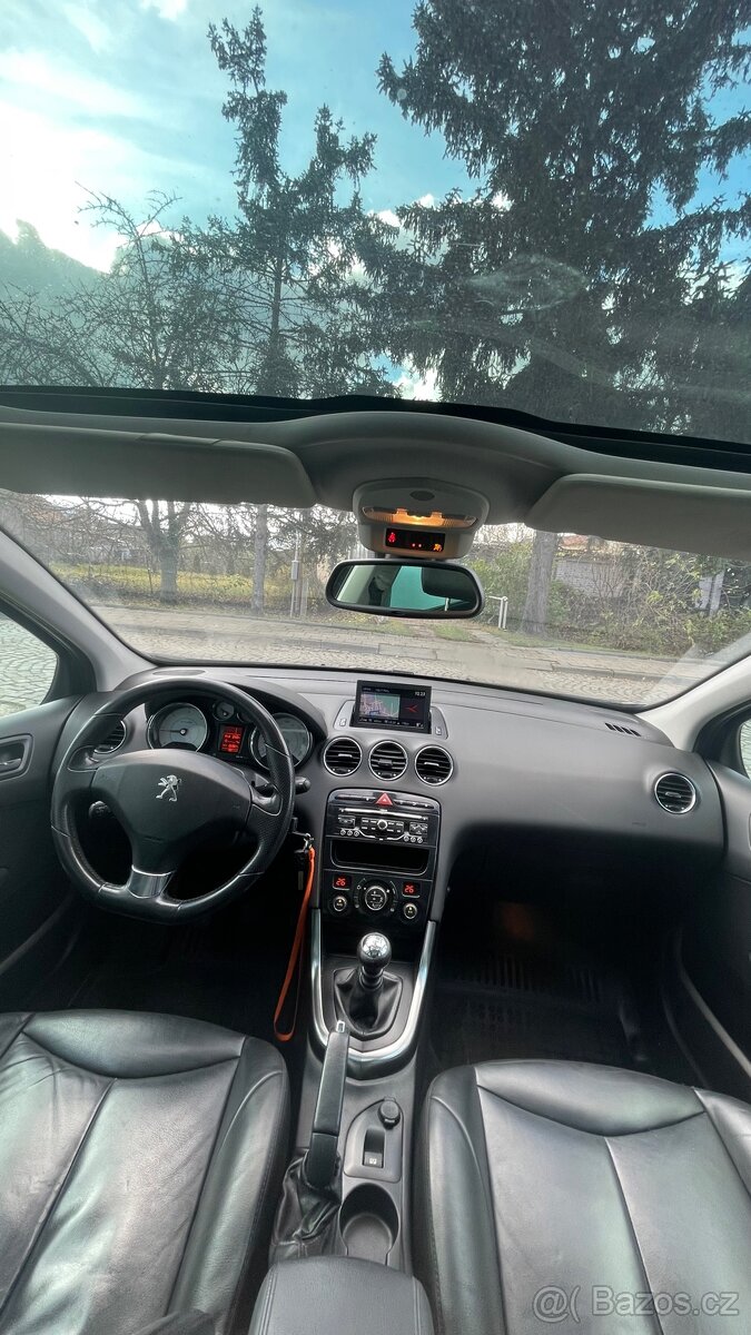 Peugeot 308 SW, 1.6 HDI, 7 míst, top výbava - 14