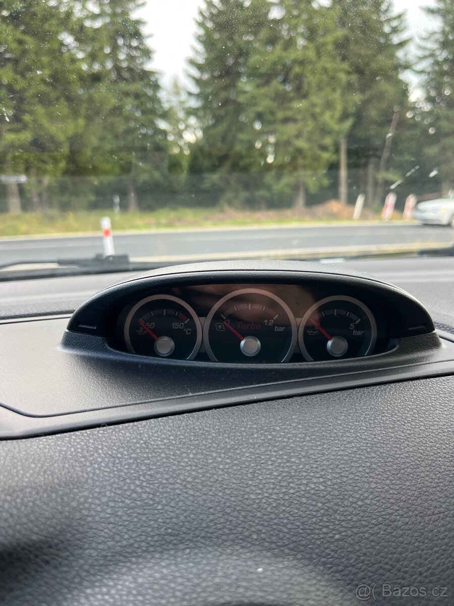 Ford Focus mk2 St225 2.5L - 14