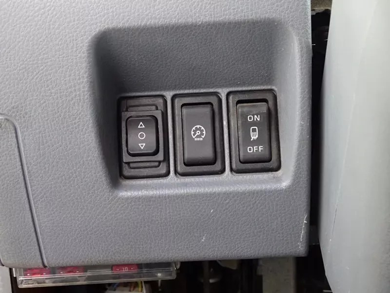 Mitsubishi Pfau Rexter A6500 - 14