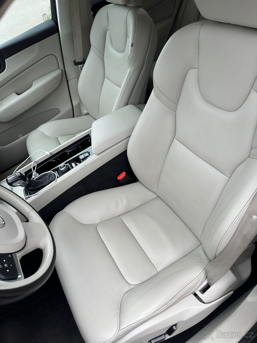 Na prodej Volvo XC60 2019 T5 Momentum 184 kW - 14