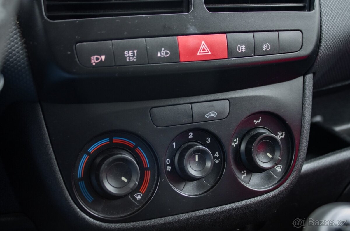 Fiat Doblo 1.6JTD MT6 2012 - SK auto - 14