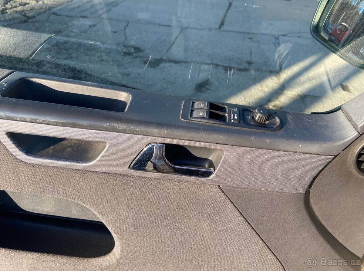 Volkswagen T5 Multivan, Euro 3, 2.5TDi, 7 míst - 14