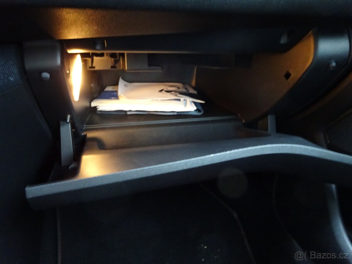 Peugeot 308 1,5 HDi - 14