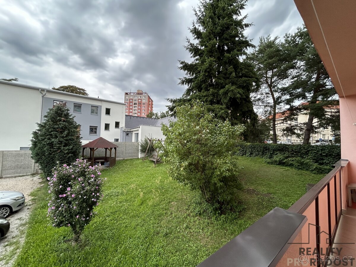 Pronájem bytu 3+1 balkon, sklep, parkování, Hodonín, Byt 3+ - 14