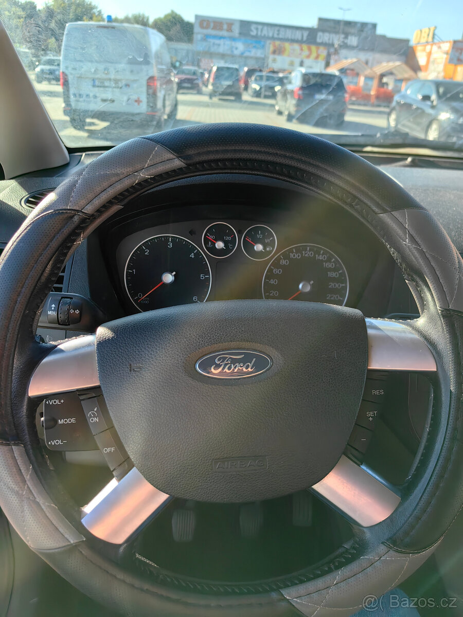 Ford Focus C Max 2004 (Ghia) - 14