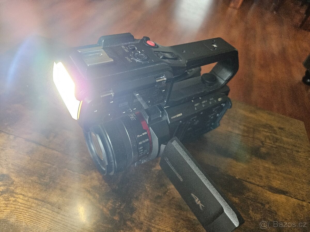 Panasonic HC-X2000 - 14