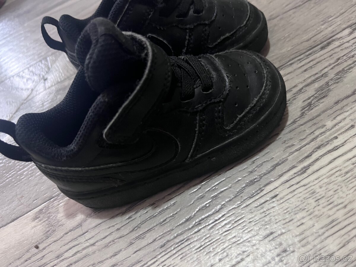 Značkové oblečení a boty - 14