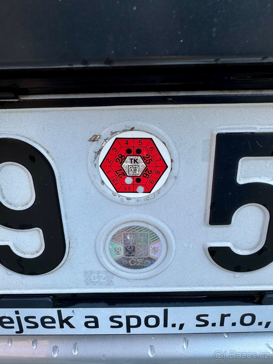 VW Transporter T5 Long 1.9 TDI – 9 míst, cena bez DPH - 14