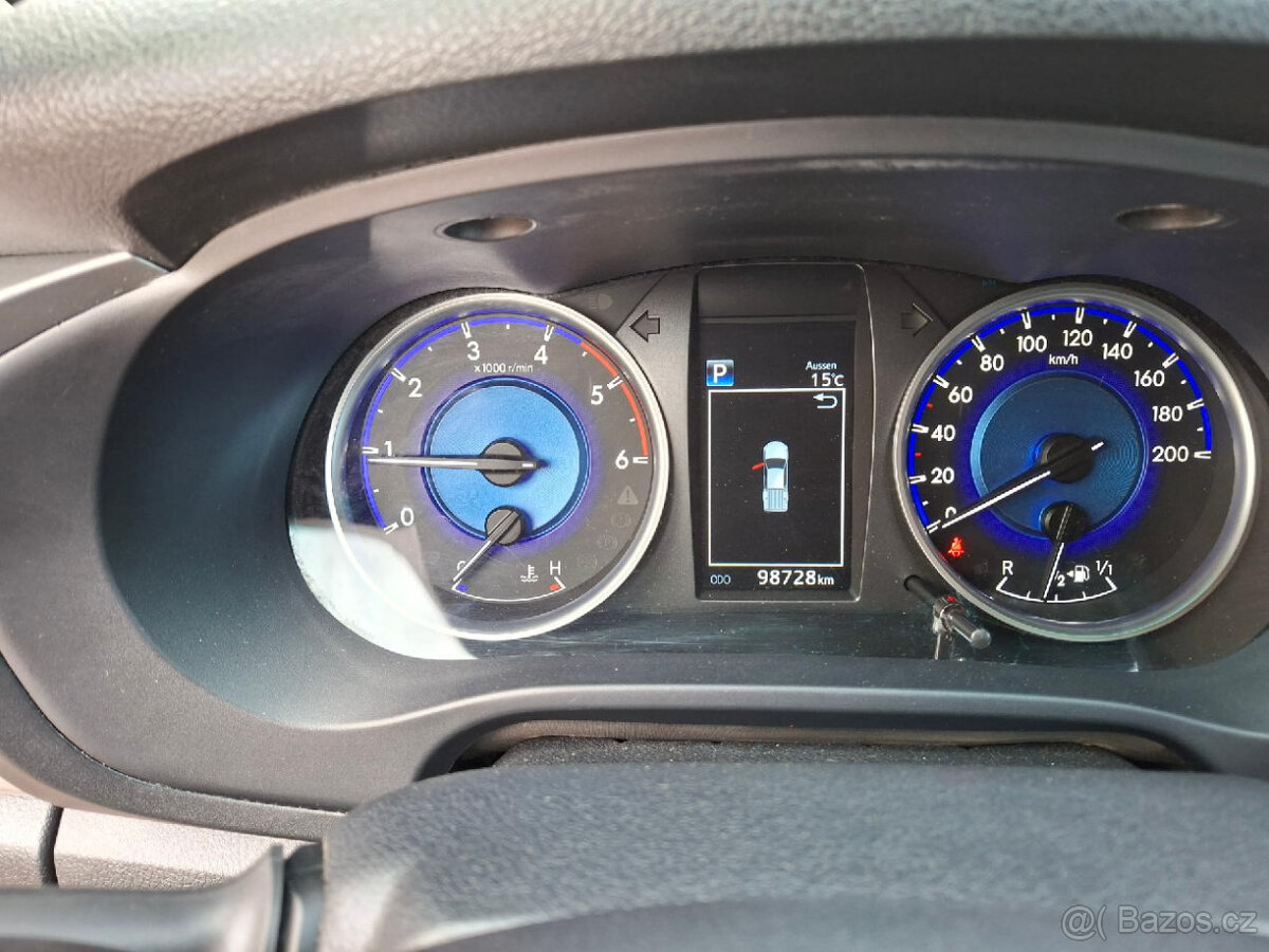 Toyota hilux 2,4 d4d automat 3/2018 max výbava - 14