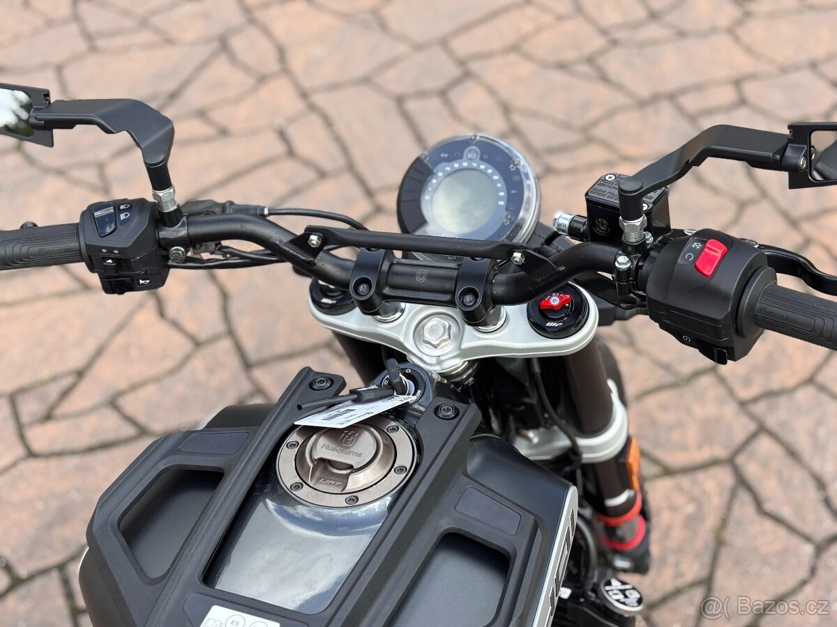 Husqvarna Svartpilen 401 2020, najeto 6000km - 14