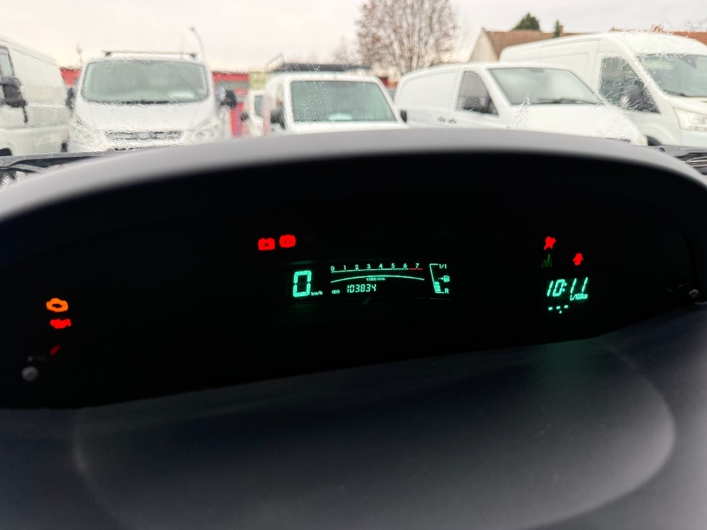 Toyota Yaris 1.3 VVT-I 64Kw - 14