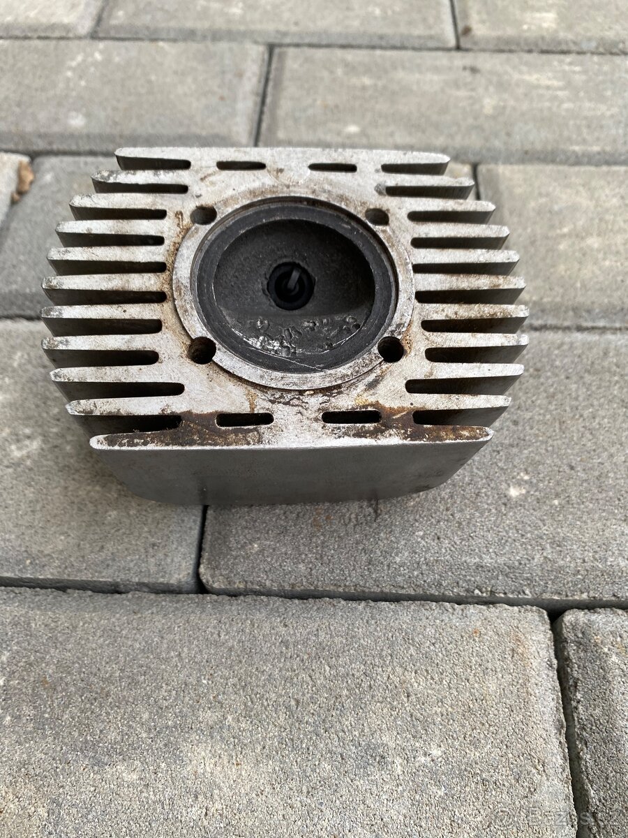 Hlava válce Jawa Pionýr - 14