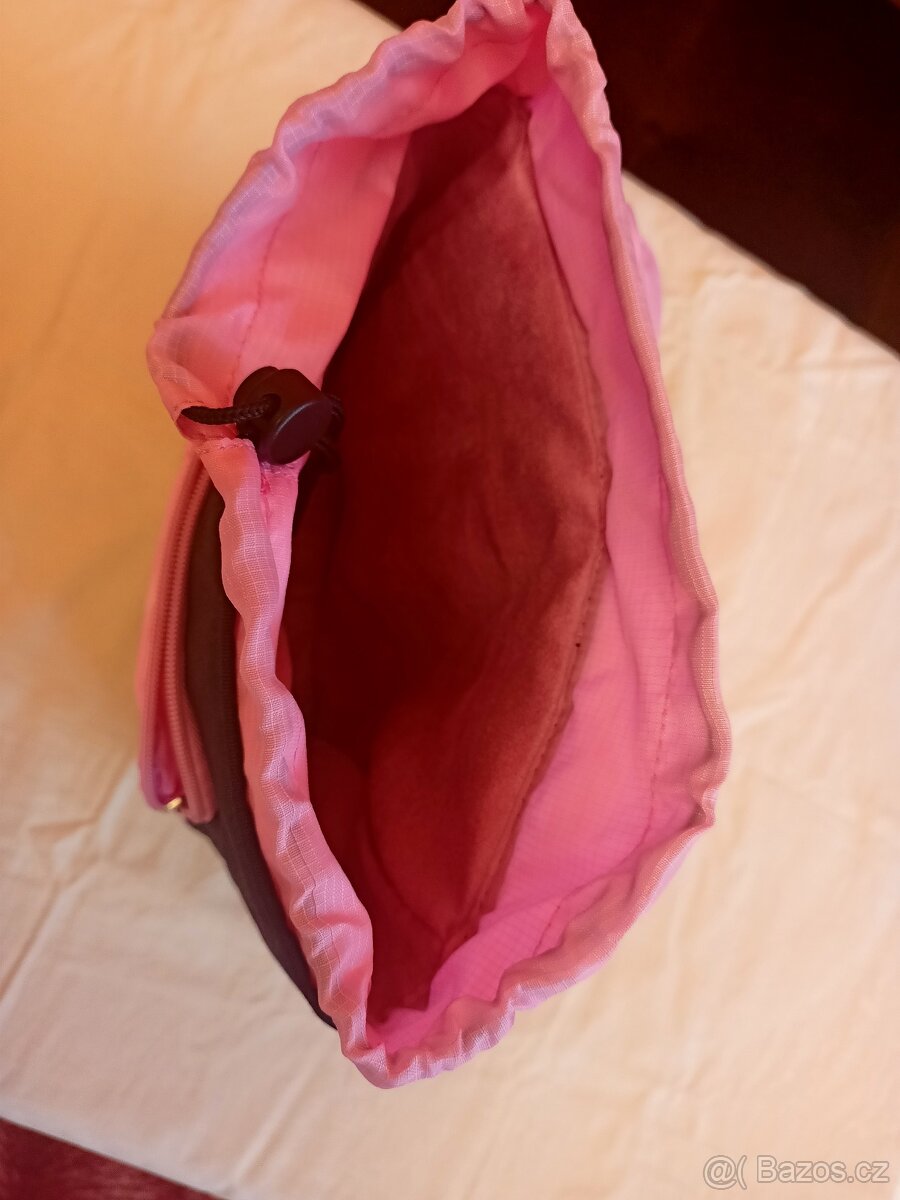 černá taška přes rameno se vzorem na boku - 14