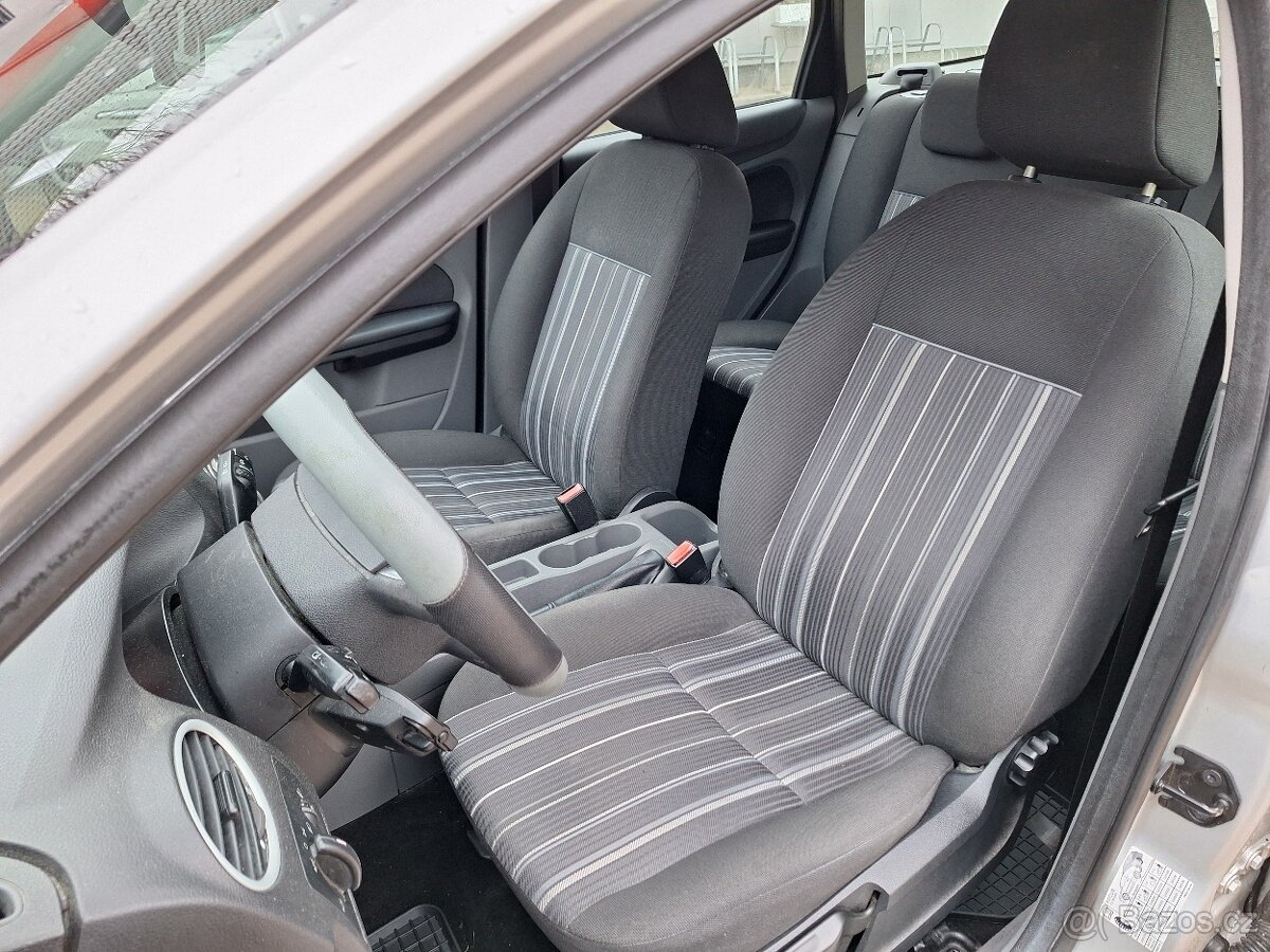 Ford Focus 1.6 TDCi 80KW Kombi, Ghia, Klima - 14