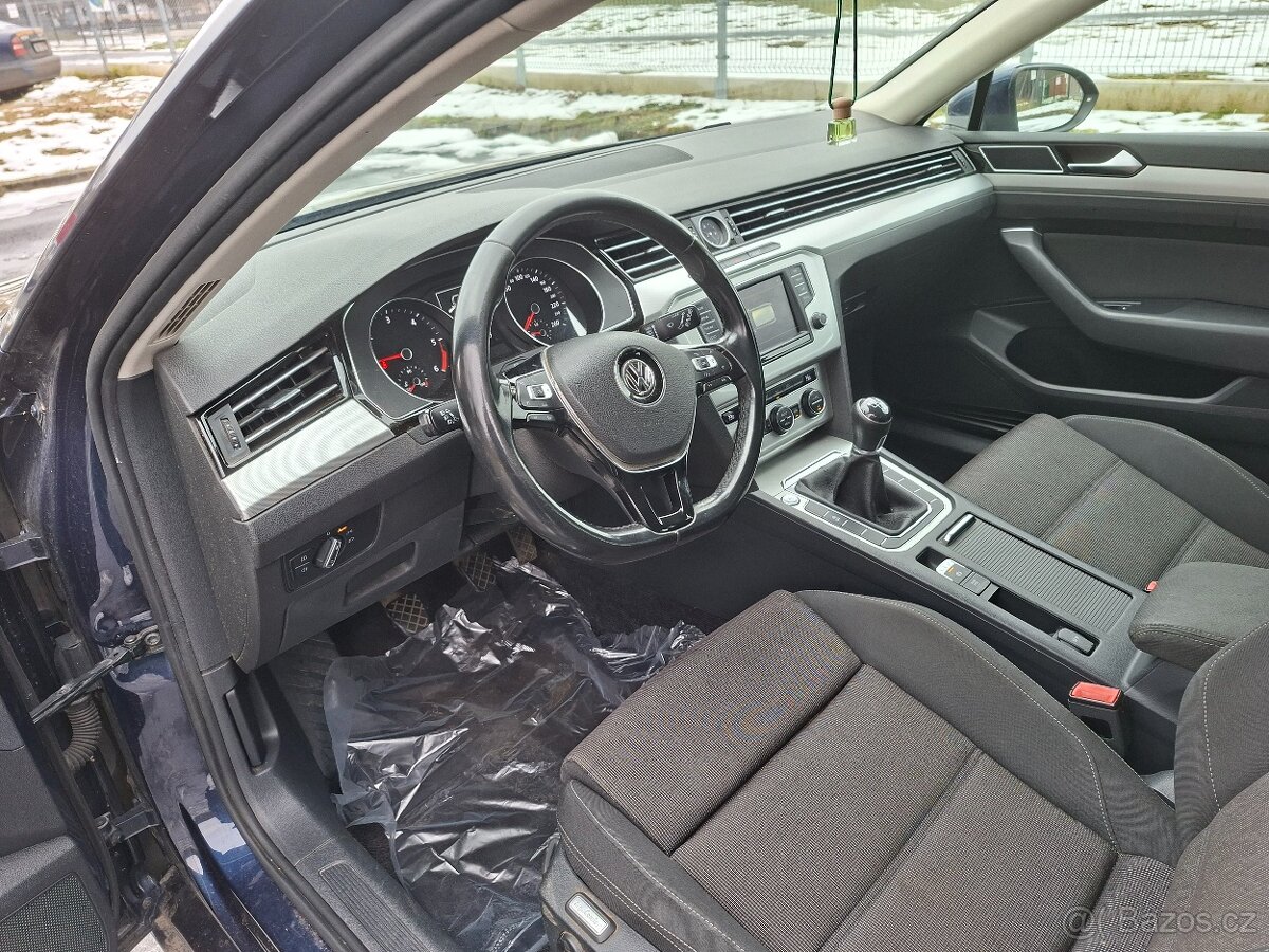 Volkswagen Passat - 14