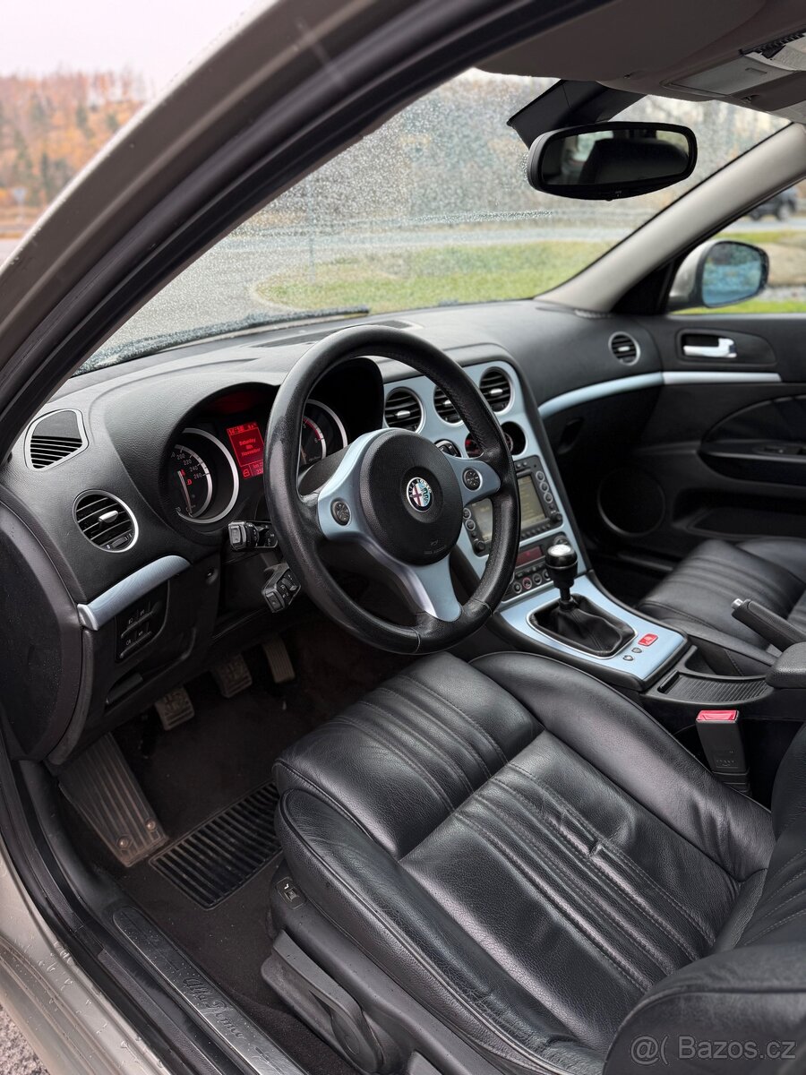 Alfa Romeo 159 Sportwagon 2.4 JTDM, 2007, 238 000 km, manuál - 14