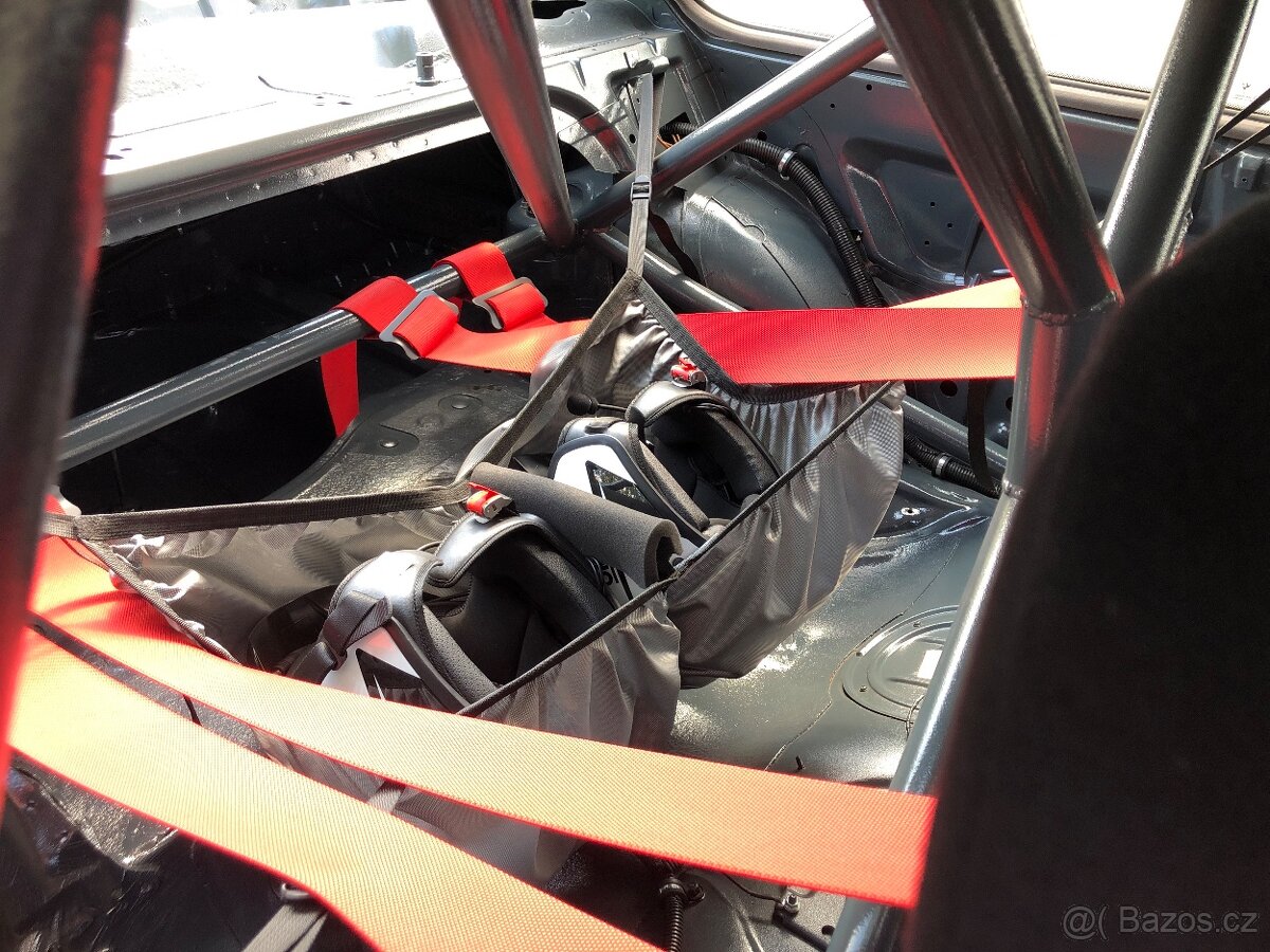 Bmw e36 V8, závodní - 14