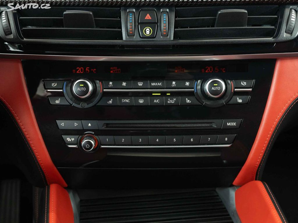 Prodám extrémně silné BMW X6 M , barva šedá - 14