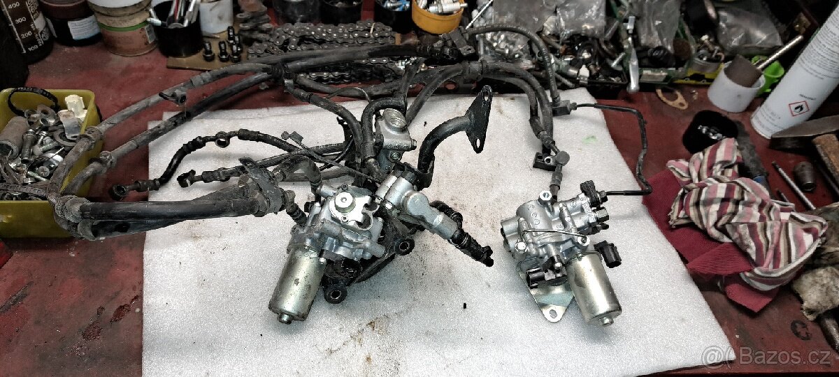 Honda vfr 800 vtec 07 náhradní díly - 14