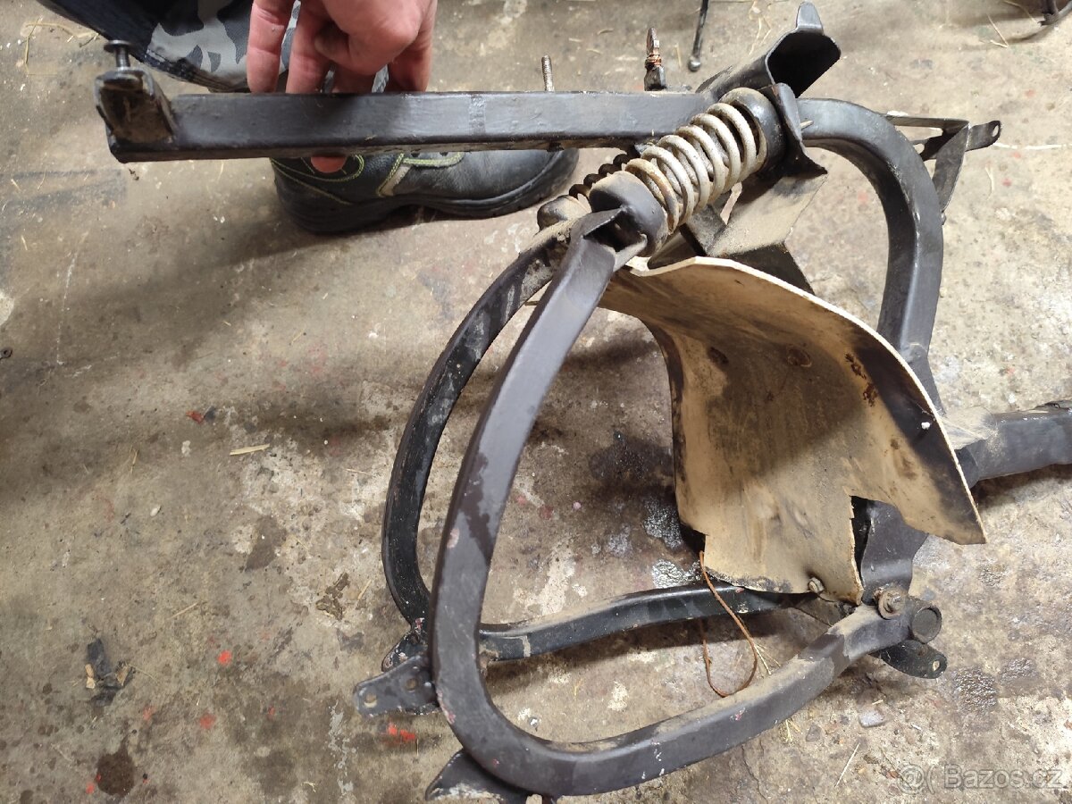 Jawa Pionyr kostra - 14